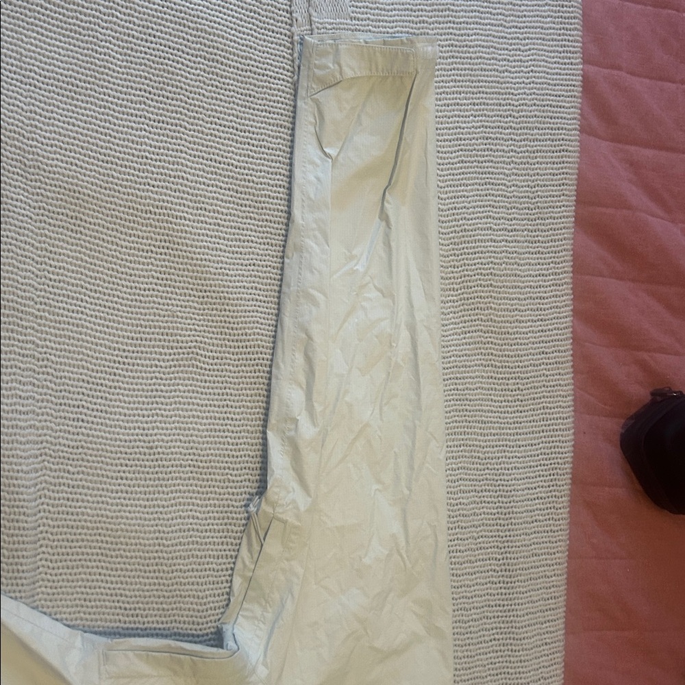 The North Face Women's Packable Rain Jacket - Cream - Picture 10 of 15